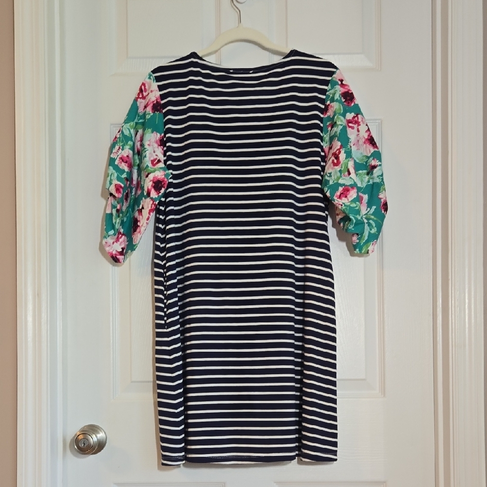 Umgee Navy Blue Green Pink Floral Puff Sleeve Dress Size Small - Picture 3 of 6